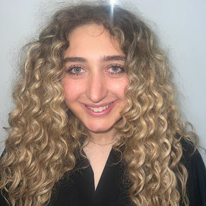 Meet your Posher, Pamela